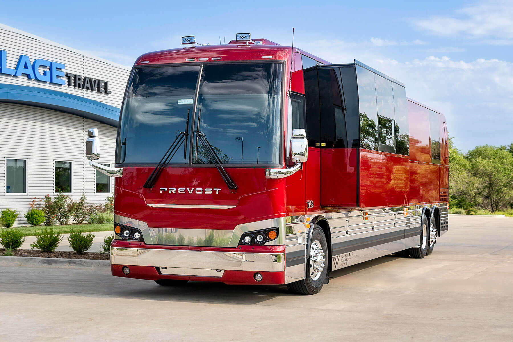 Ruby Entertainer Coach For Lease | 12 Bunk Single Slide Tour Bus